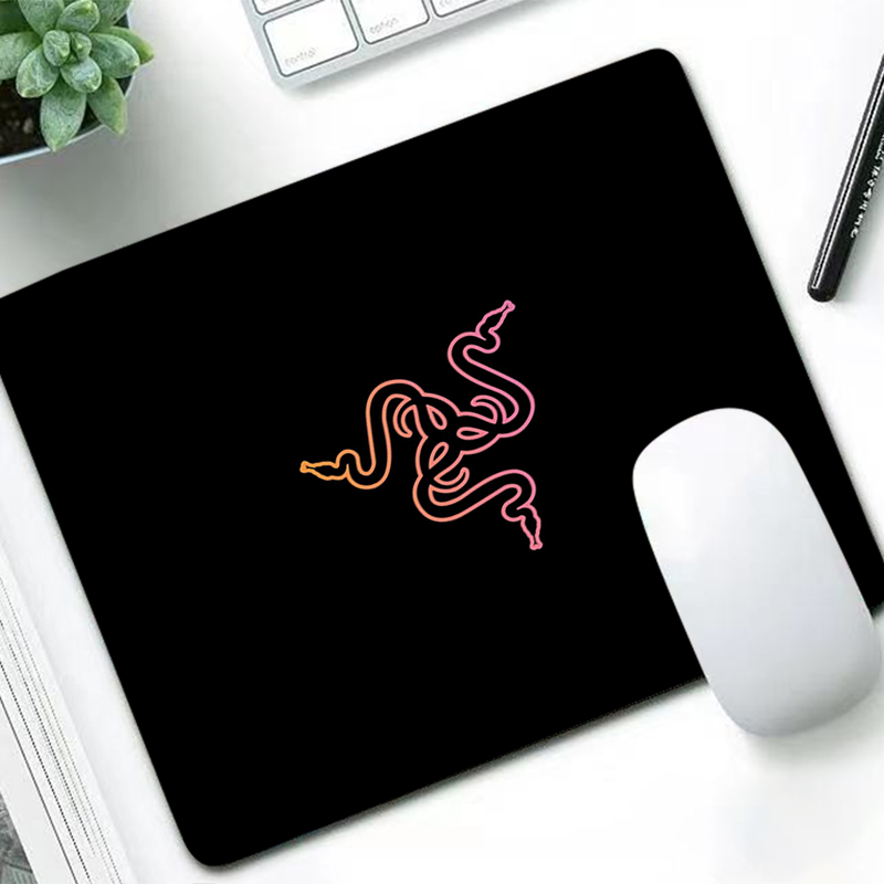 Desk Setup Accessories - Роскошный коврик для мыши Razer, аниме,